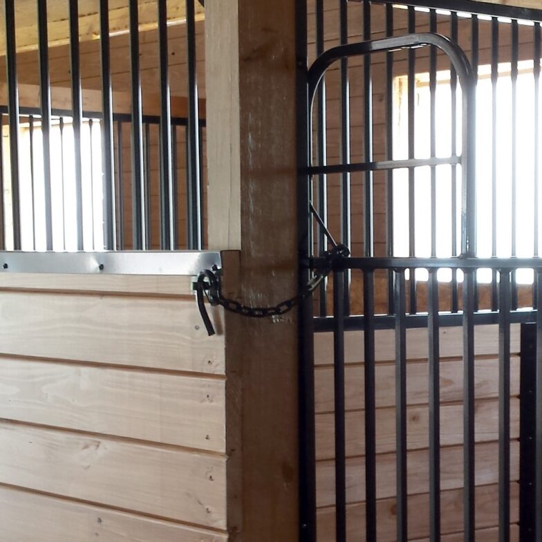 1302_15.jpg swing gate latch installed on swinging stall door