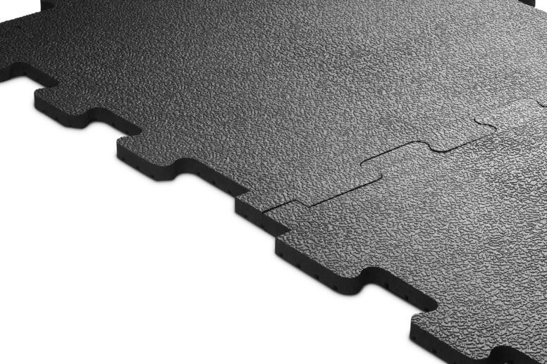 3/4" interlocking-horse-stall-mats Stall mats